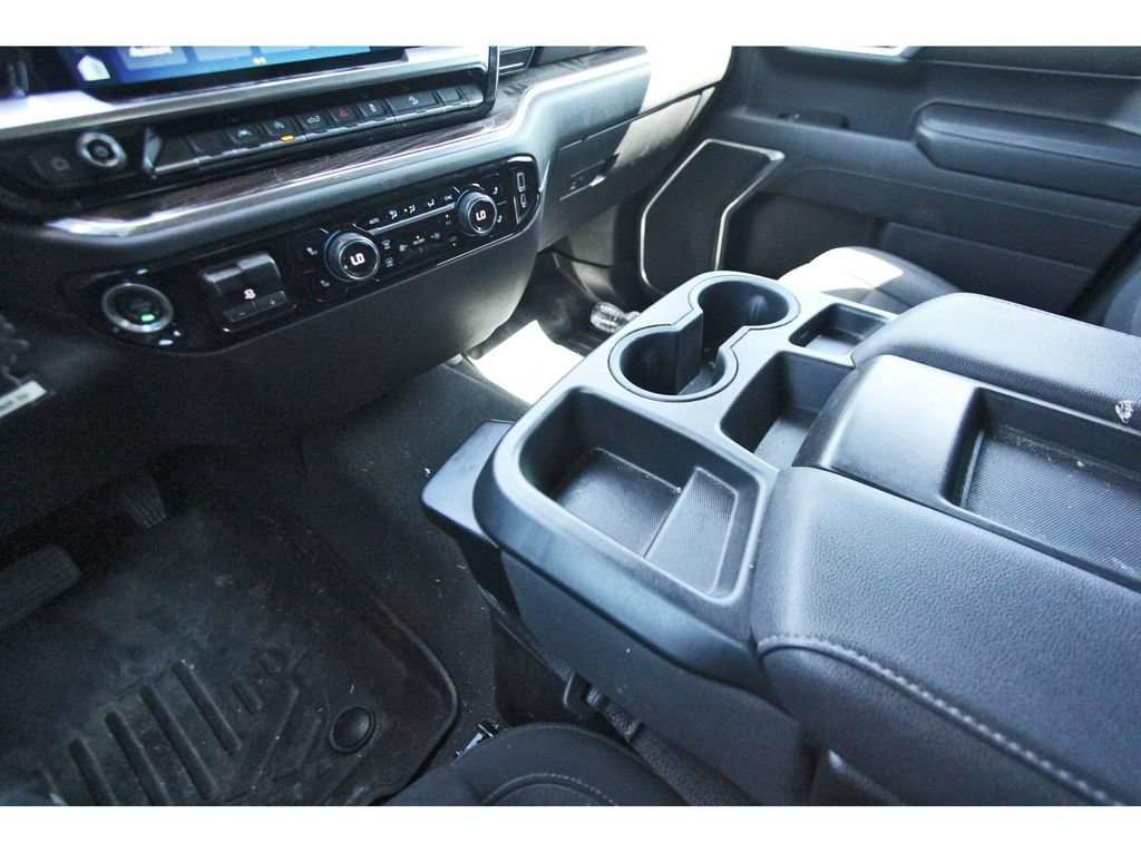 Used 2022 Chevrolet Silverado 1500 LT w/ Z71 Off-Road Package AWD/4WD image 22