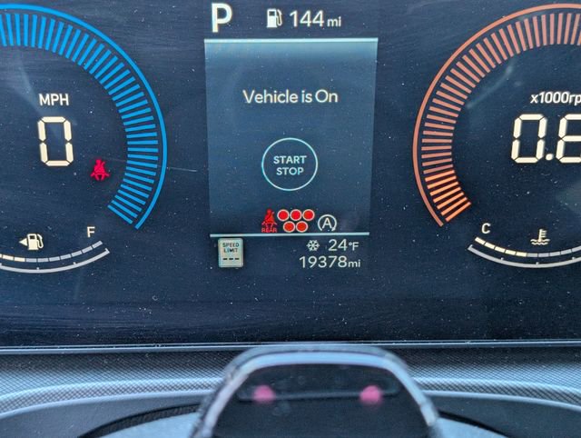 Used 2025 Hyundai Santa Fe SEL image 12