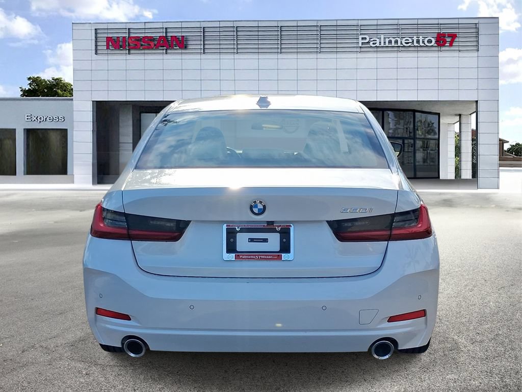Used 2025 BMW 330i Sedan RWD image 5