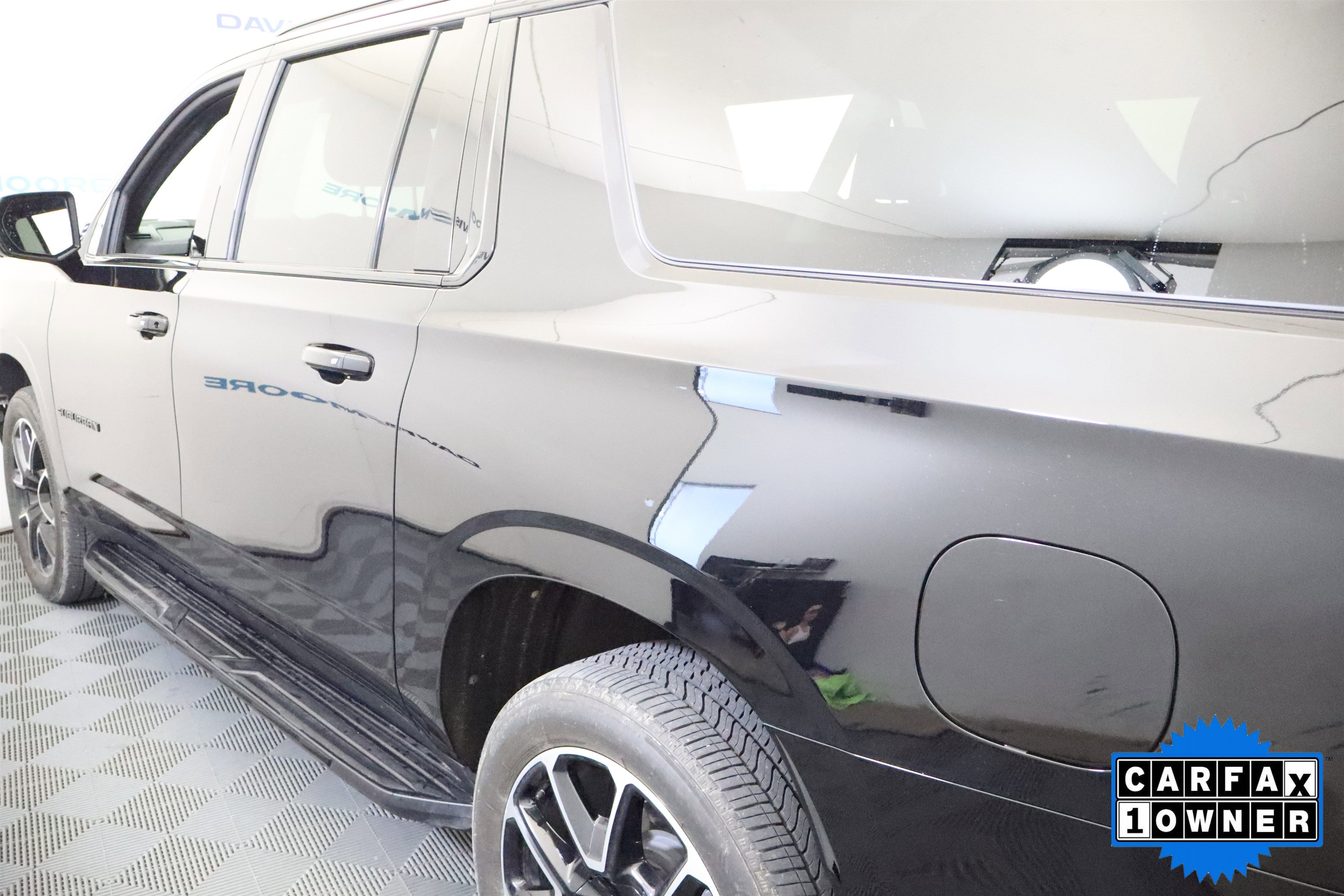 Used 2025 Chevrolet Suburban RST w/ Comfort Package AWD/4WD image 11