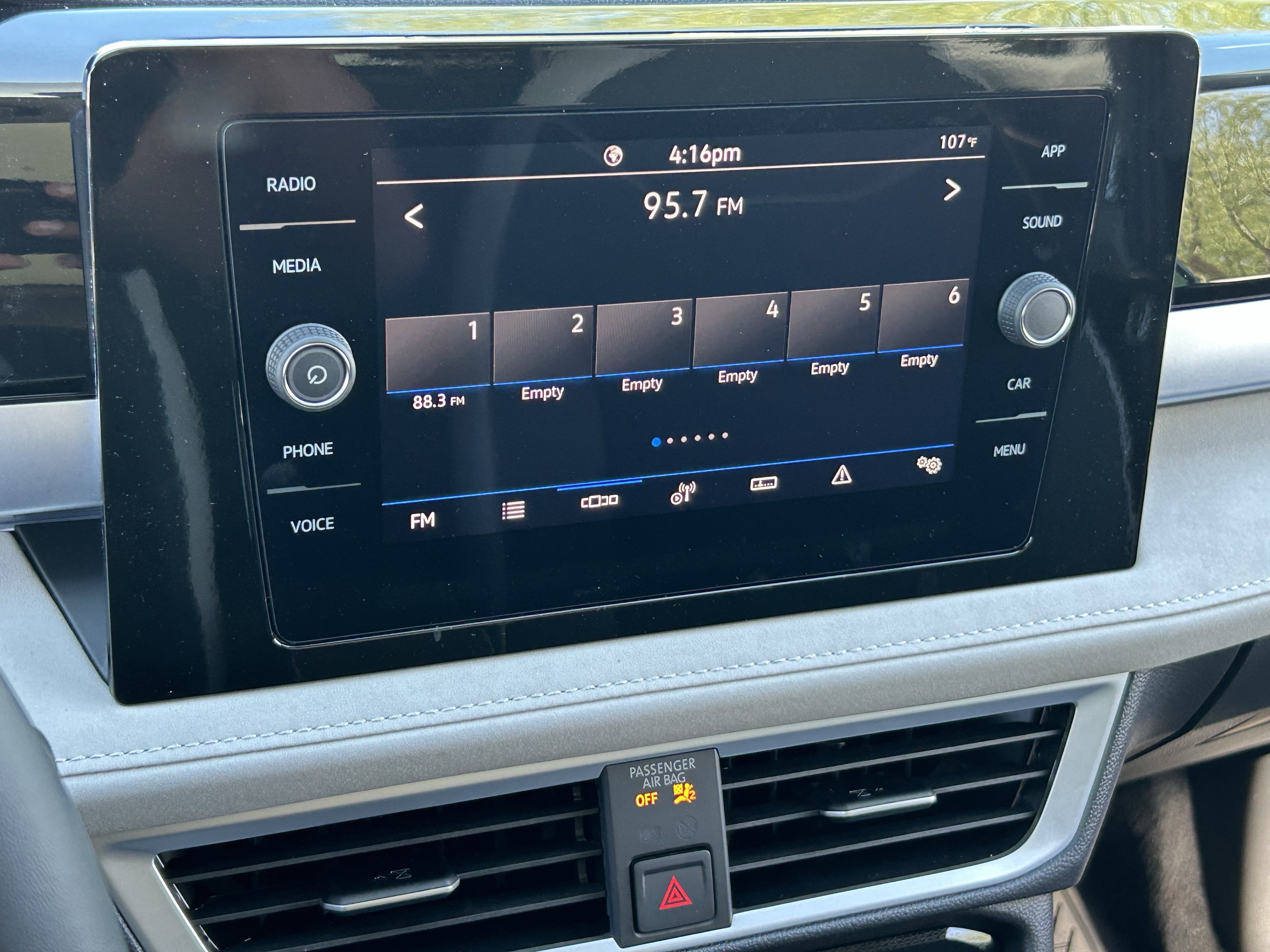 New 2026 Volkswagen Taos SE FWD image 19