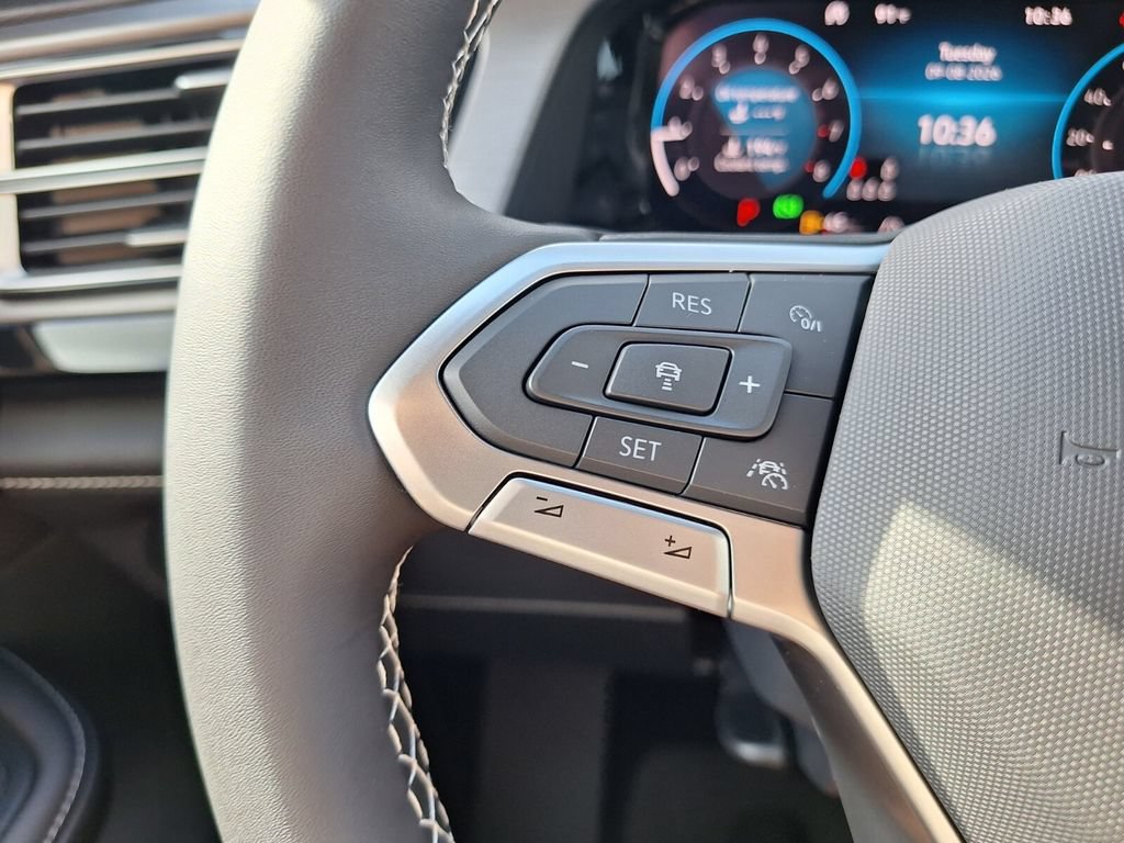New 2026 Volkswagen Atlas Cross Sport SE FWD image 21
