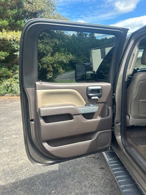 Used 2015 Chevrolet Silverado 3500 LTZ w/ Duramax Plus Package AWD/4WD image 26