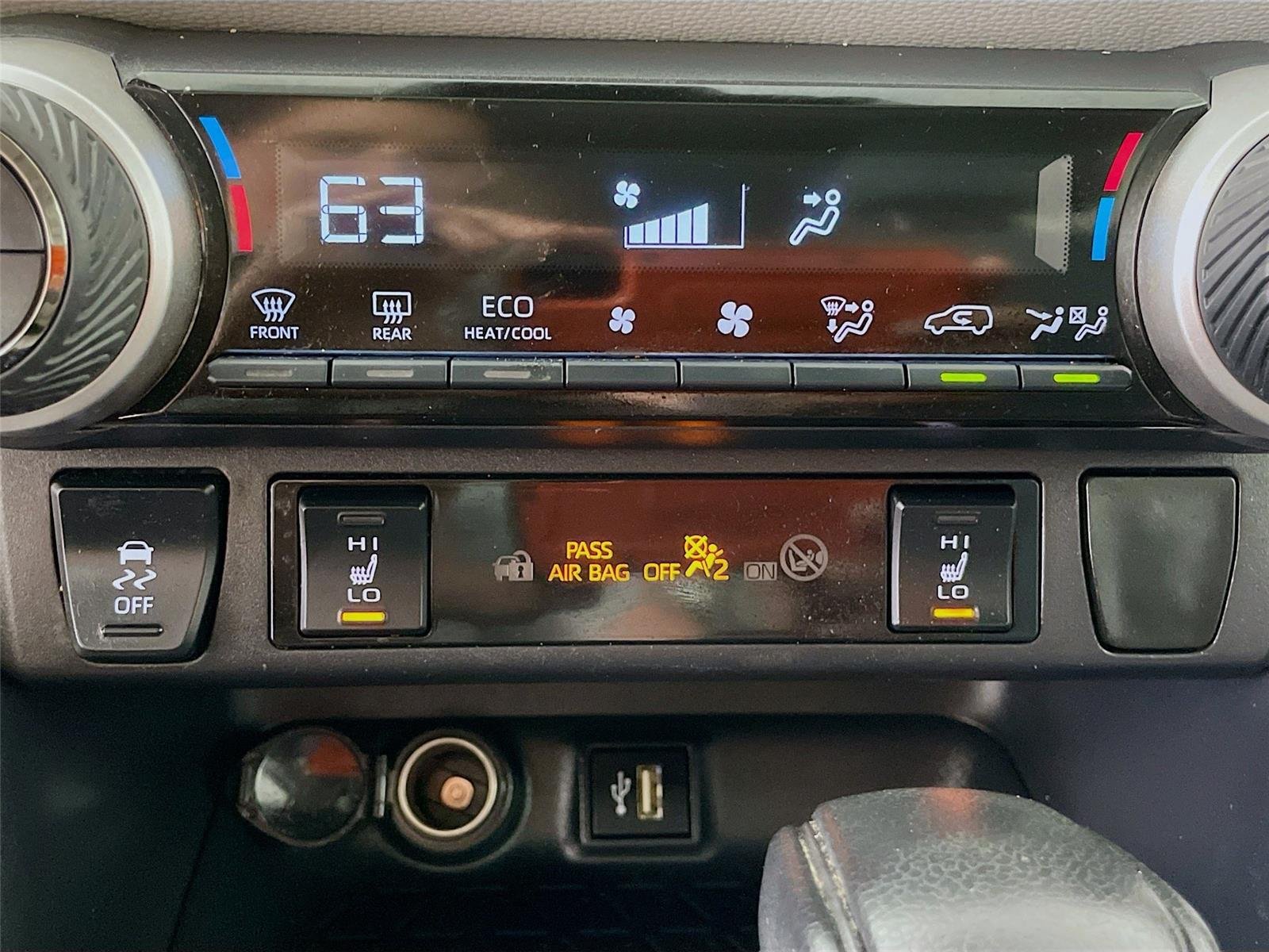Used 2025 Toyota RAV4 XLE w/ Convenience Package AWD/4WD image 22