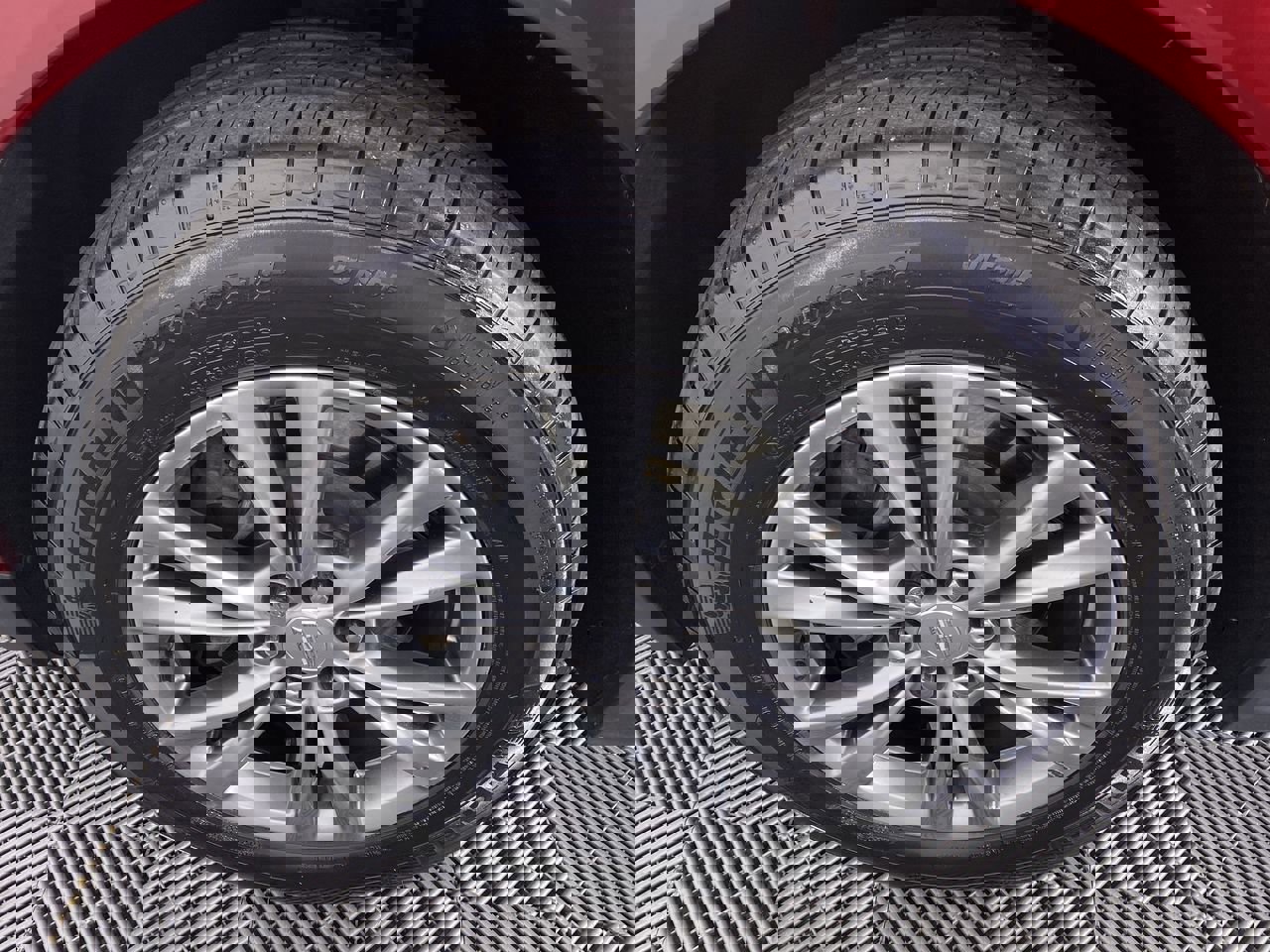 Certified 2022 Cadillac XT5 Premium Luxury image 16