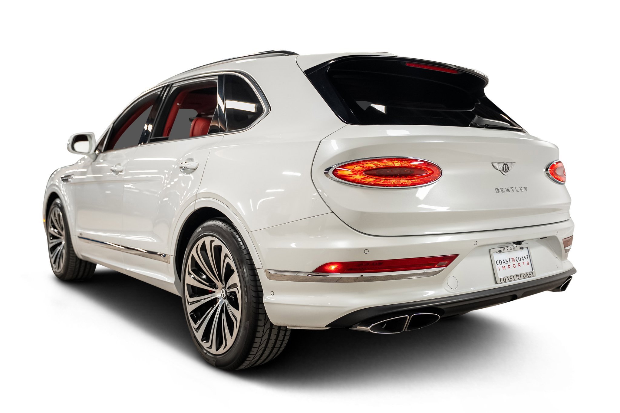 Used 2022 Bentley Bentayga image 3