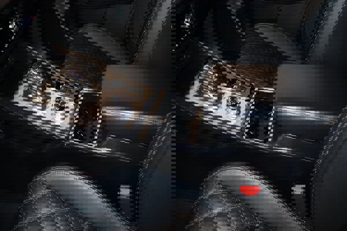 Used 2024 Mitsubishi Outlander 4WD Plug-In Hybrid image 41