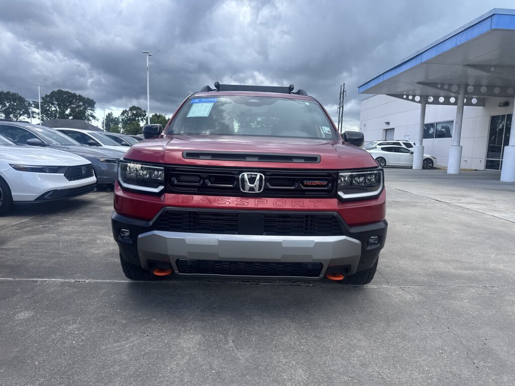 Certified 2026 Honda Passport TrailSport image 2