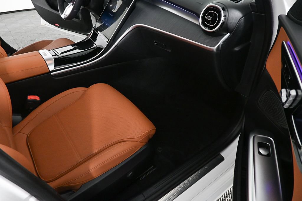 Certified 2025 Mercedes-Benz C 300 Sedan image 21