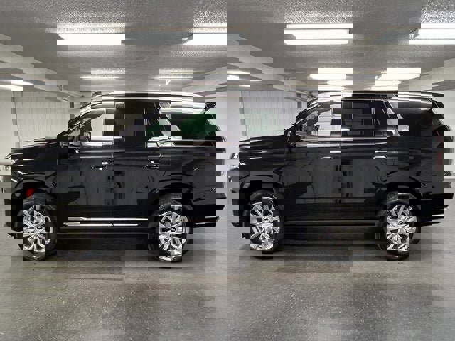 Certified 2024 Cadillac Escalade Premium Luxury w/ Performance Package image 21