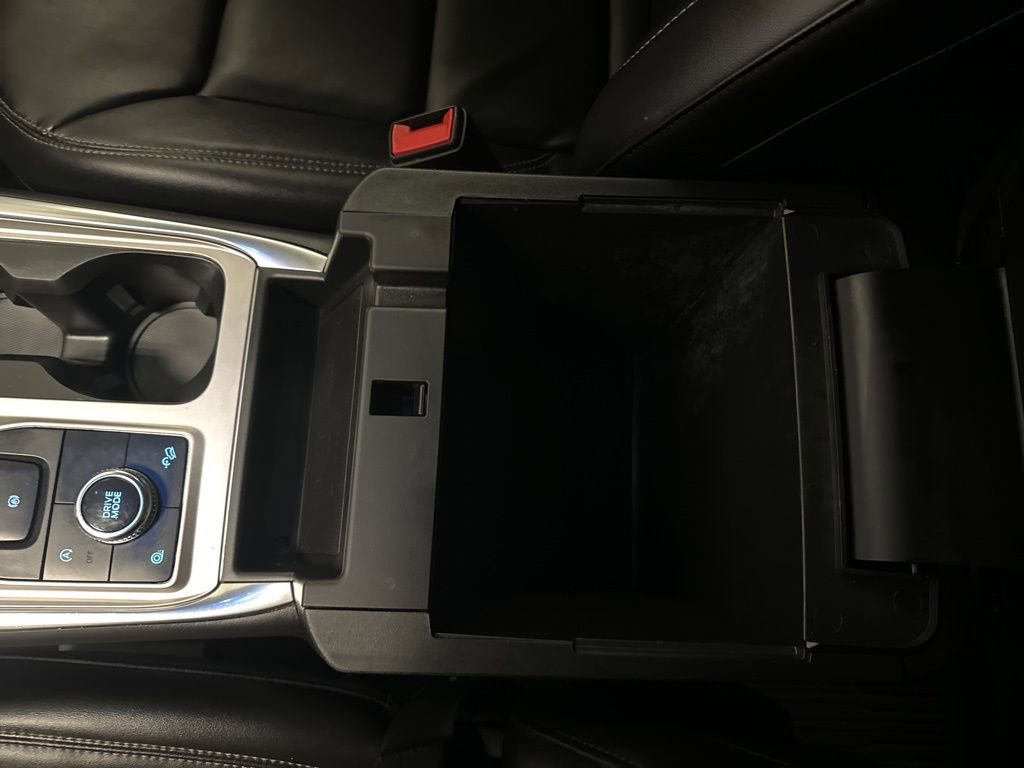 Used 2023 Ford Explorer XLT w/ Equipment Group 202A image 27