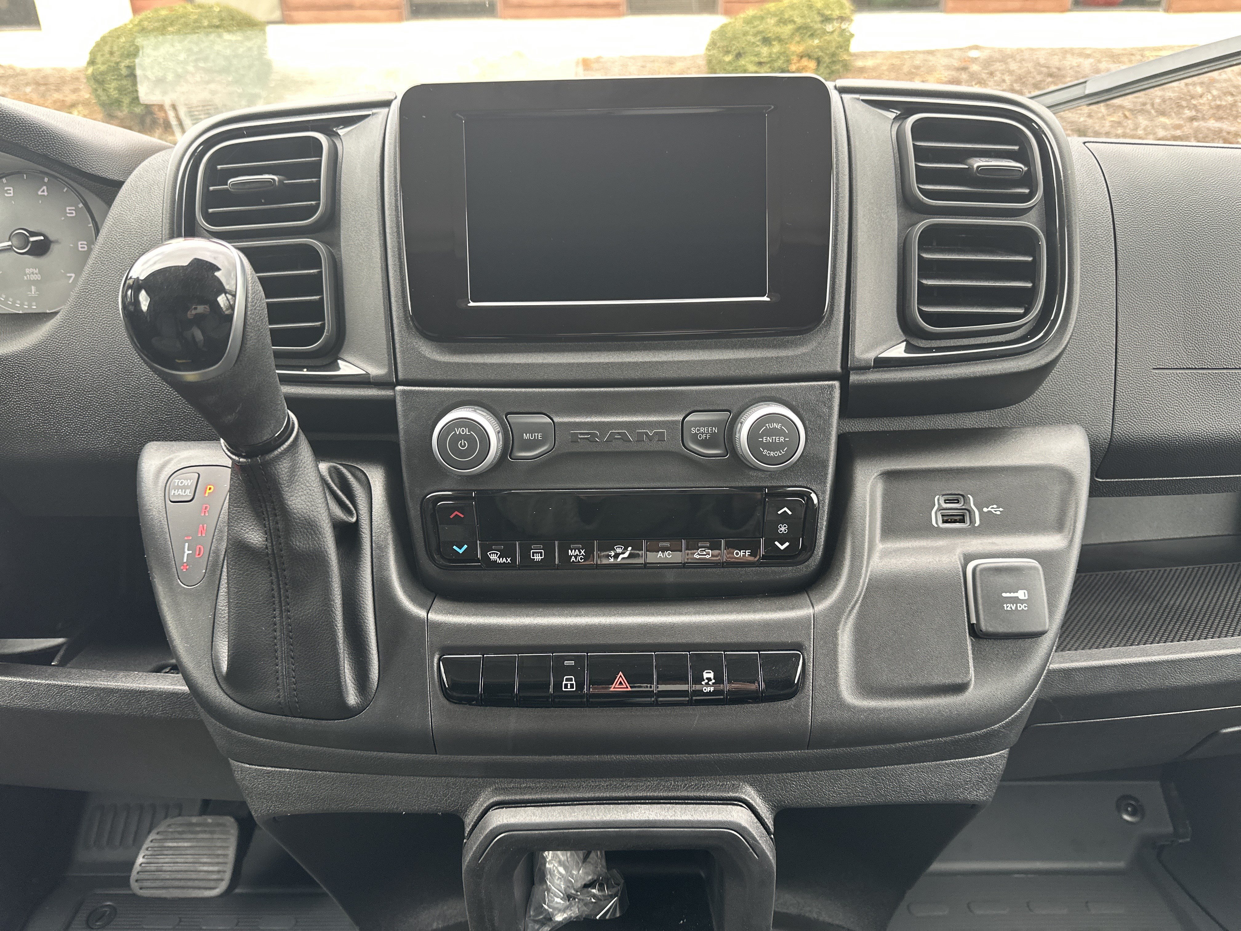 New 2026 RAM ProMaster 1500 w/ Convenience Group FWD image 7