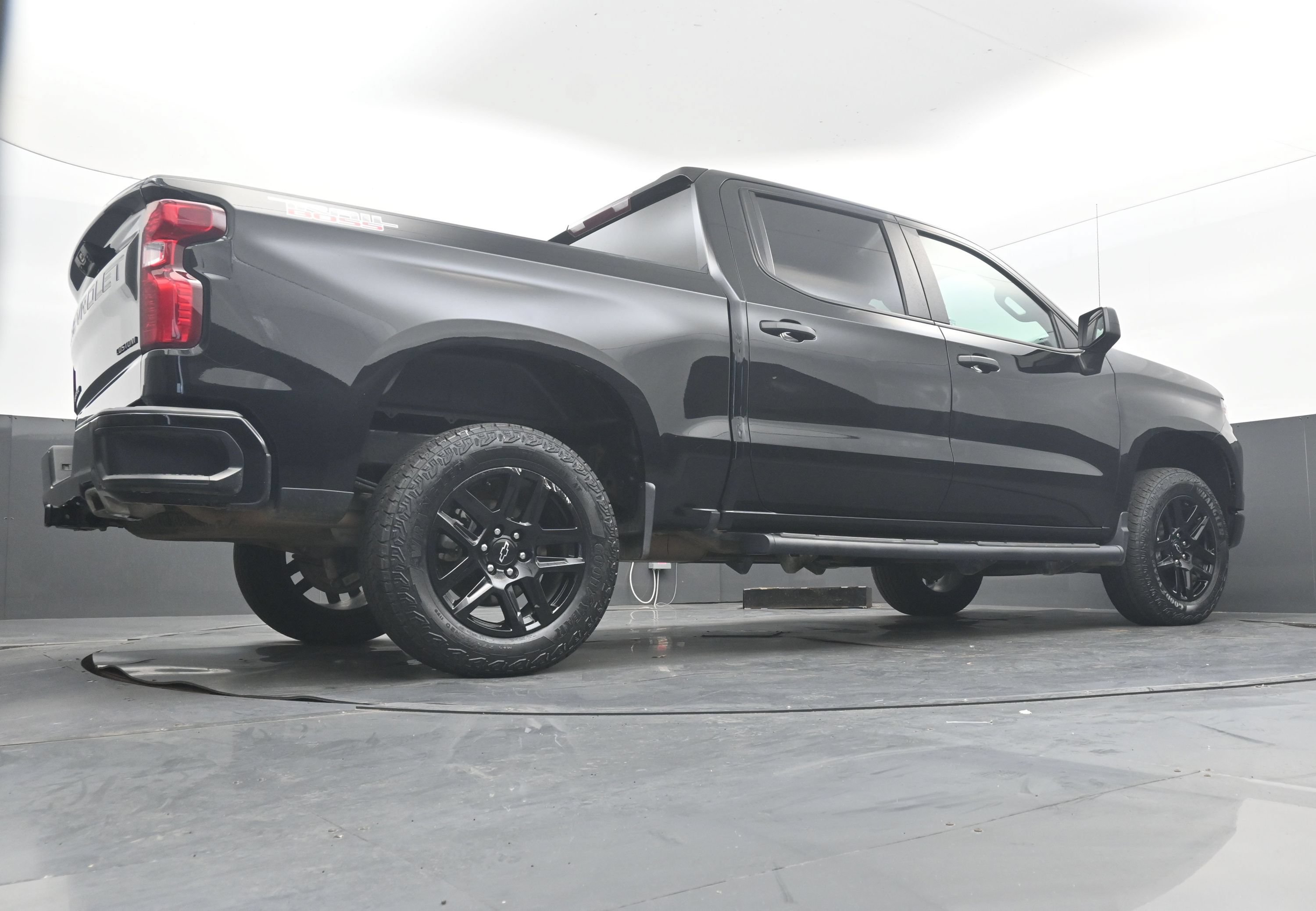Used 2023 Chevrolet Silverado 1500 Custom Trail Boss w/ LPO, Dark Essentials Package AWD/4WD image 35