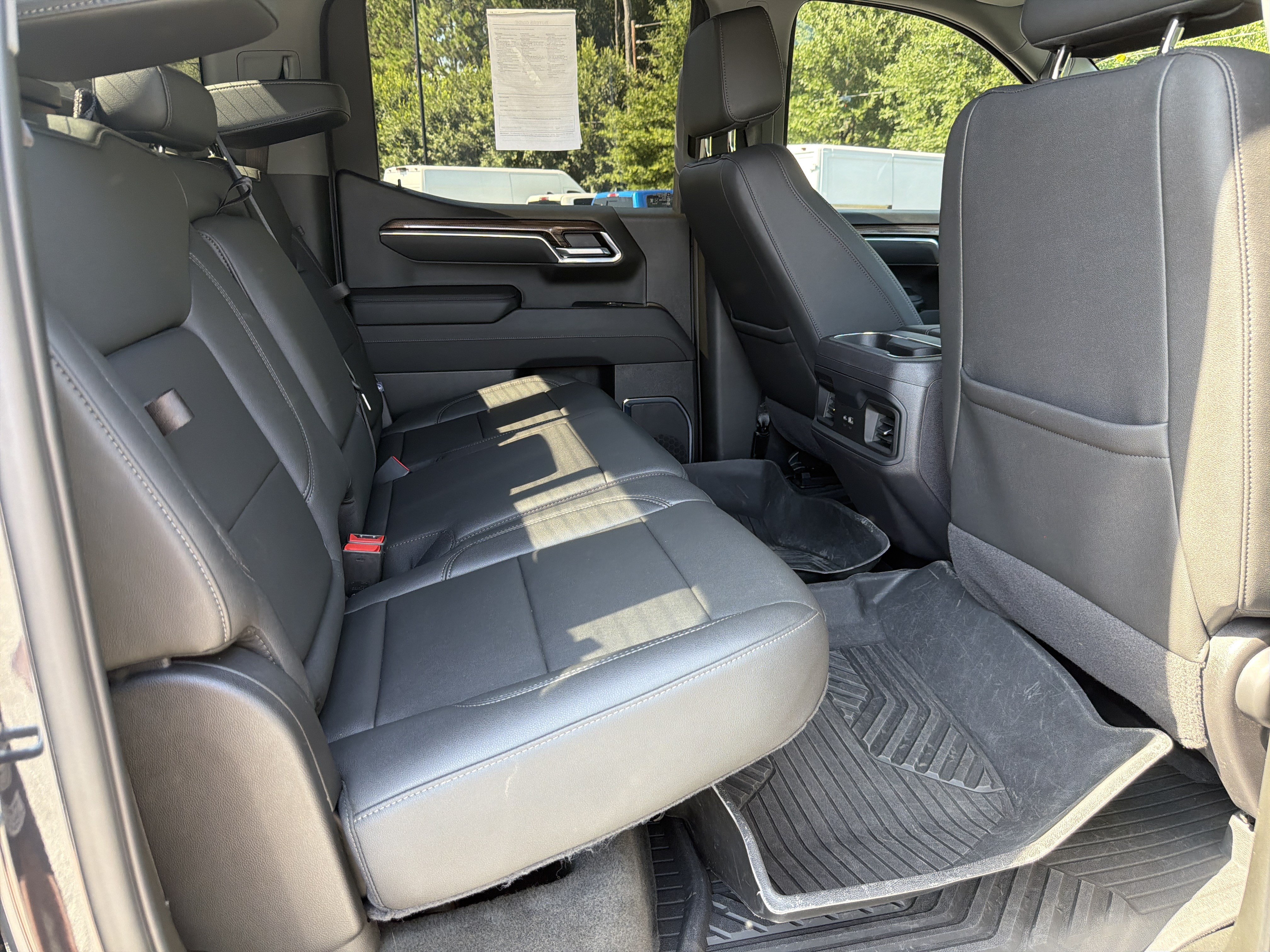 Used 2024 Chevrolet Silverado 1500 LT Trail Boss w/ Convenience Package II AWD/4WD image 18