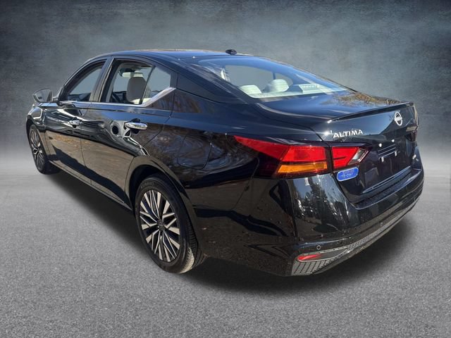 Used 2024 Nissan Altima 2.5 SV AWD/4WD image 12