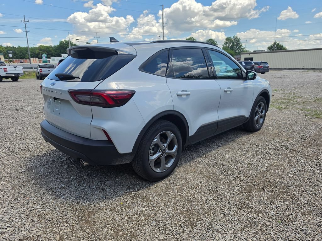 Used 2025 Ford Escape ST-Line Select AWD/4WD image 5