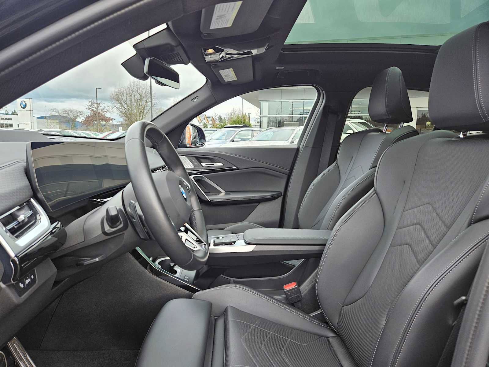 Used 2025 BMW X2 xDrive28i w/ Premium Package image 24