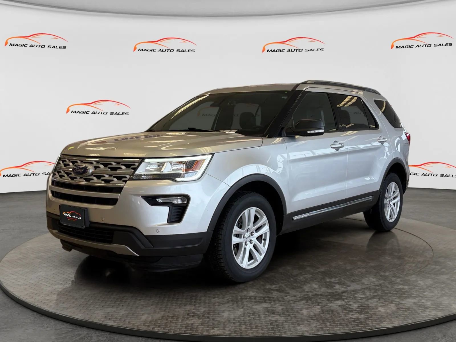 Used 2019 Ford Explorer XLT w/ Equipment Group 202A image 39