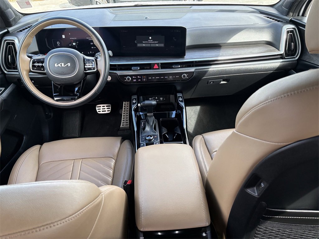 Certified 2025 Kia Sorento SX Prestige w/ Olive Brown Leather Package image 17