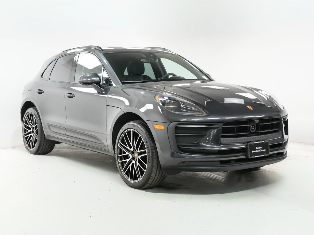 Certified 2026 Porsche Macan AWD/4WD image 7