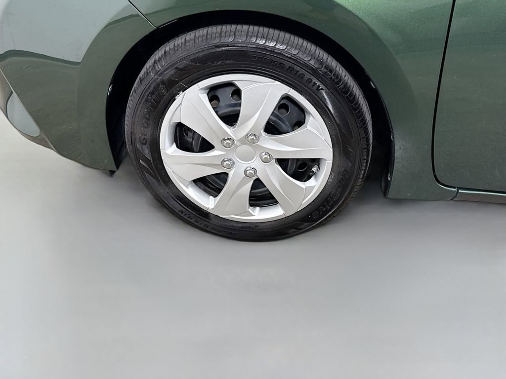 Used 2016 Toyota Corolla LE FWD image 9
