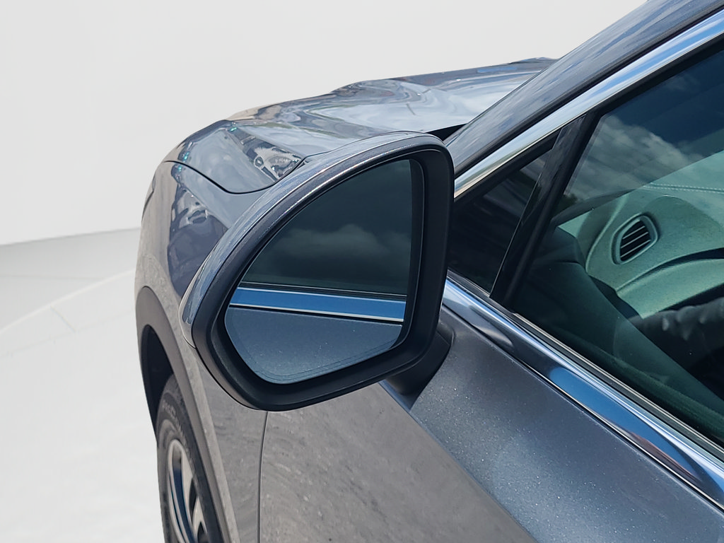 Used 2023 Buick Envision Essence FWD image 9