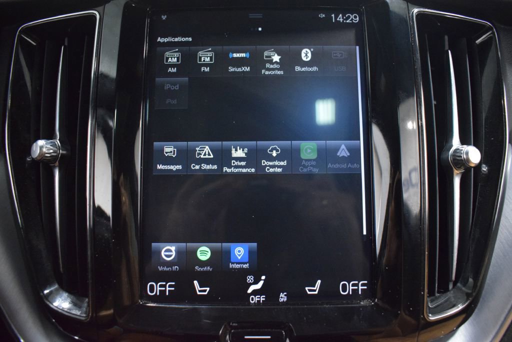 Used 2020 Volvo XC60 T5 Momentum w/ Protection Package Premier image 24