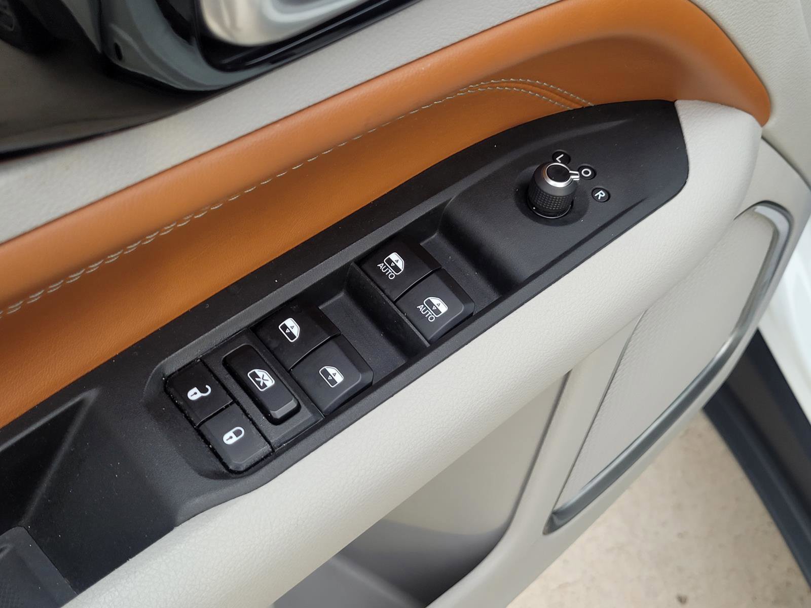 Used 2024 Jeep Compass Limited AWD/4WD image 25