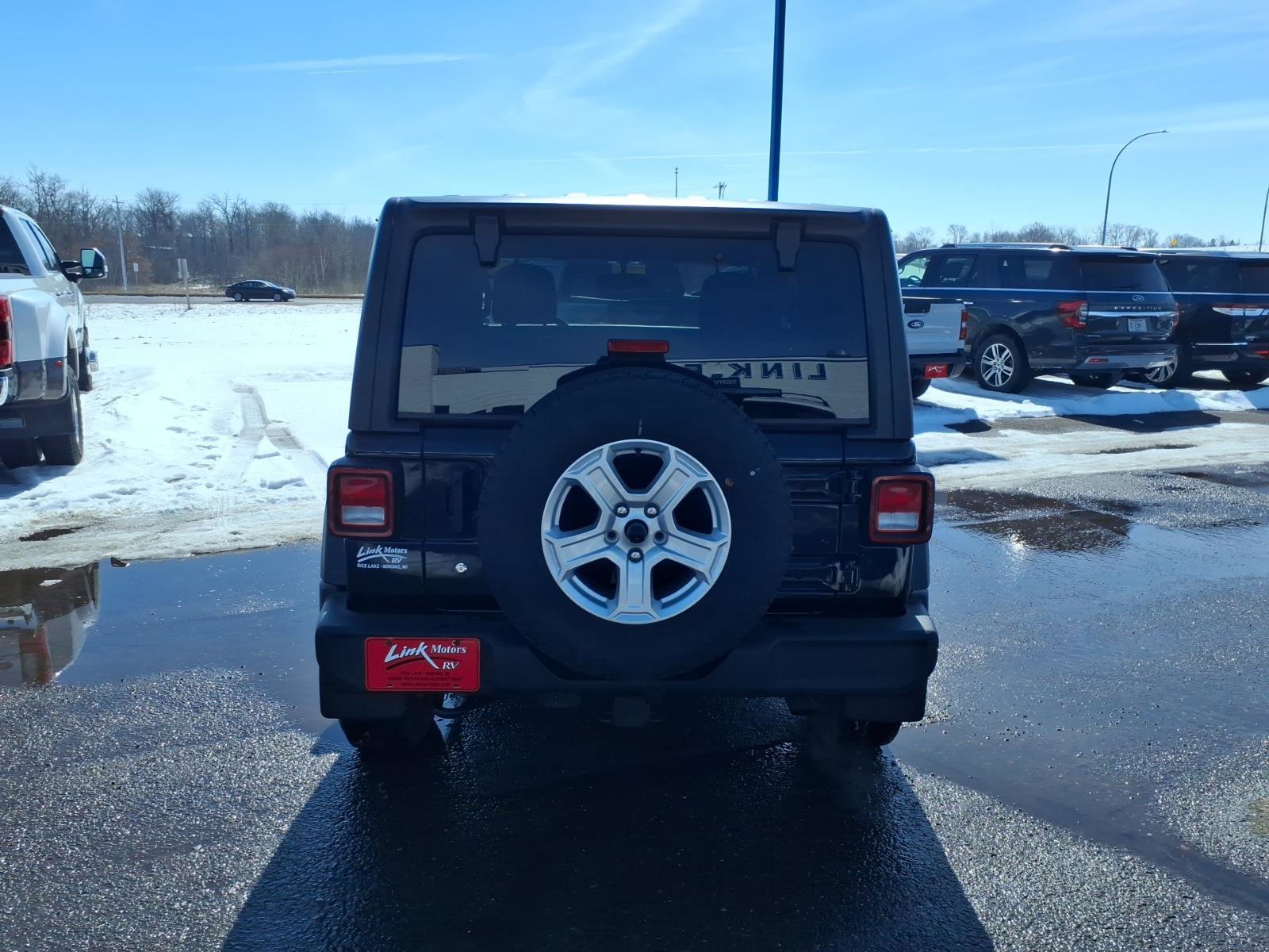 Used 2020 Jeep Wrangler Sport S image 4