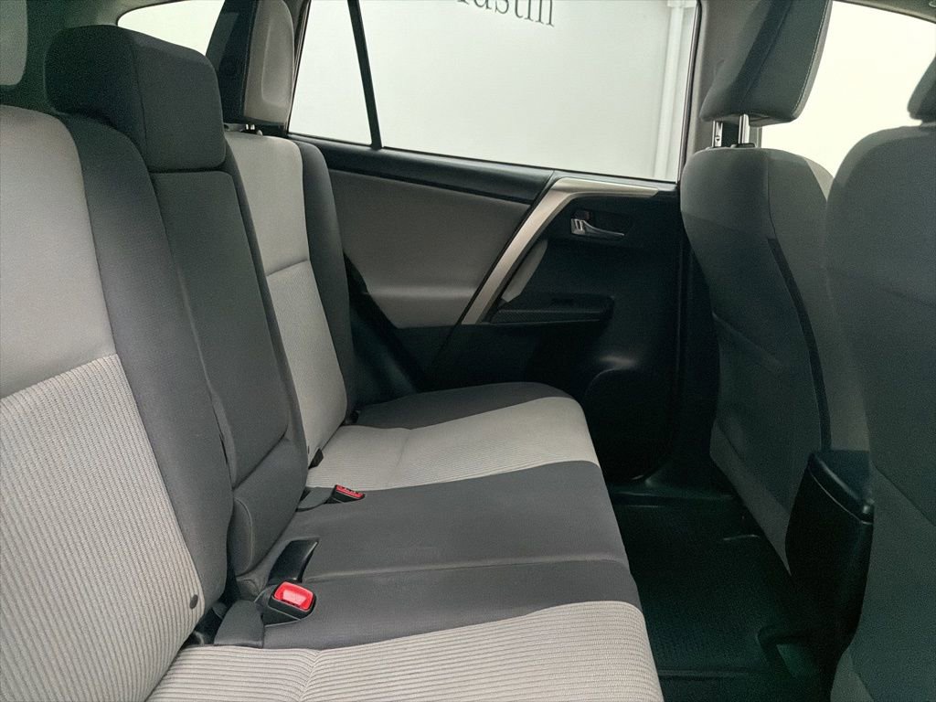 Used 2015 Toyota RAV4 XLE image 25