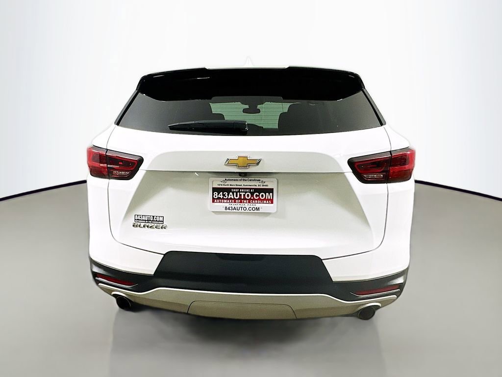 Used 2024 Chevrolet Blazer LT FWD image 6