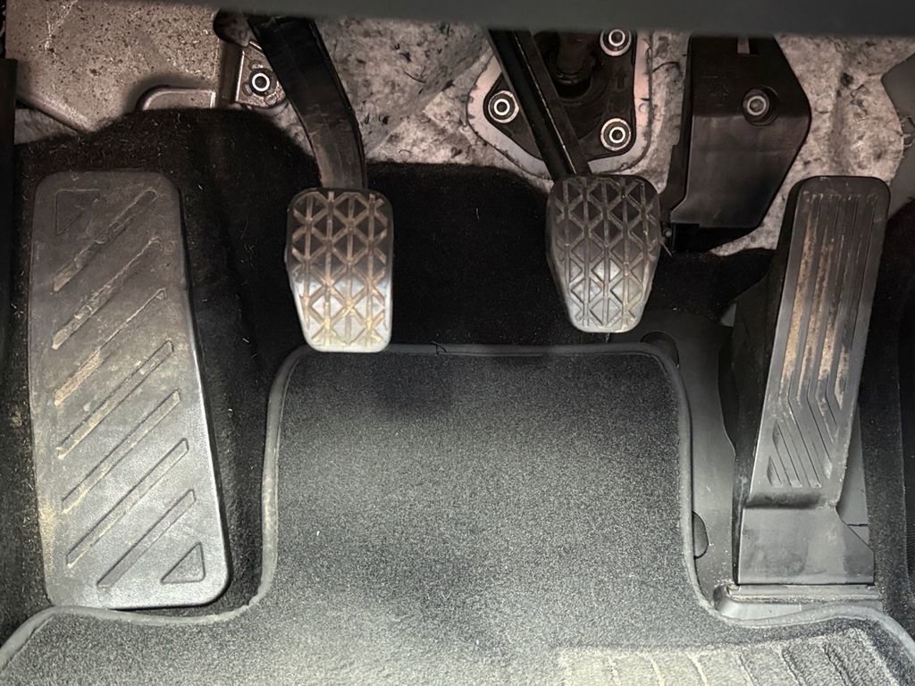 Used 2021 MAZDA MX-5 Miata Club image 25