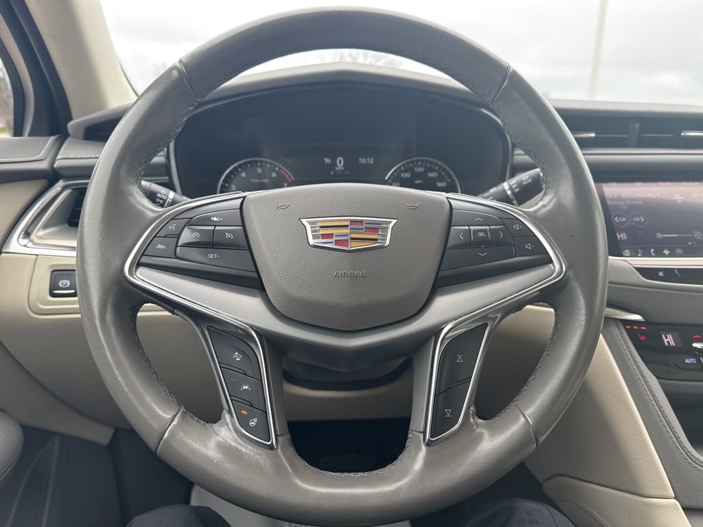 Used 2020 Cadillac XT5 Premium Luxury image 11