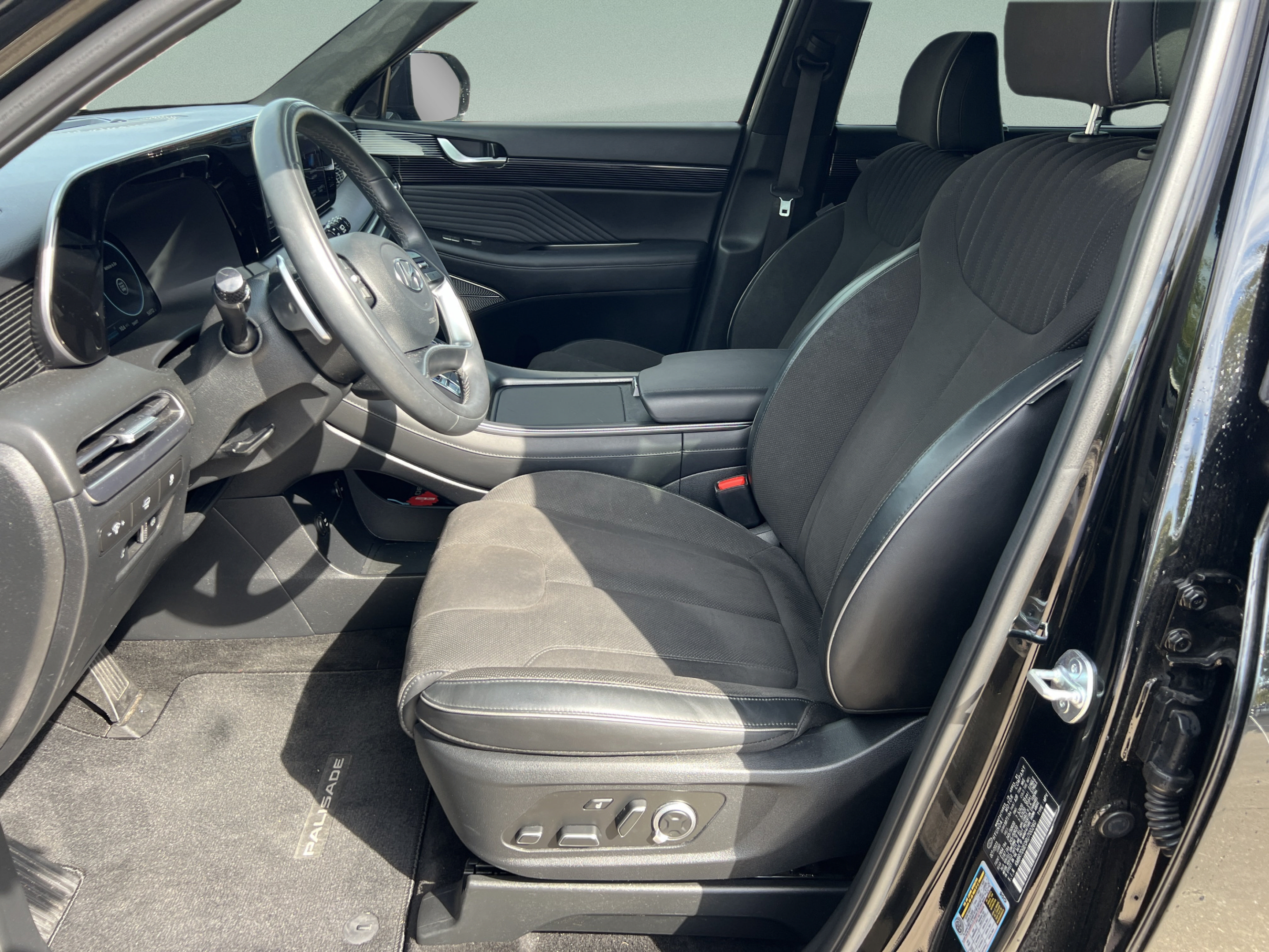 Used 2024 Hyundai Palisade Calligraphy AWD/4WD image 9