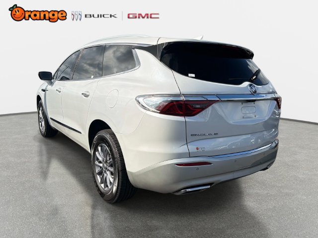 Used 2023 Buick Enclave Essence FWD image 5