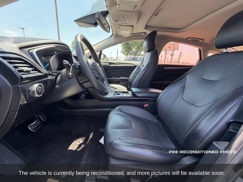 Used 2017 Ford Fusion Titanium FWD image 11