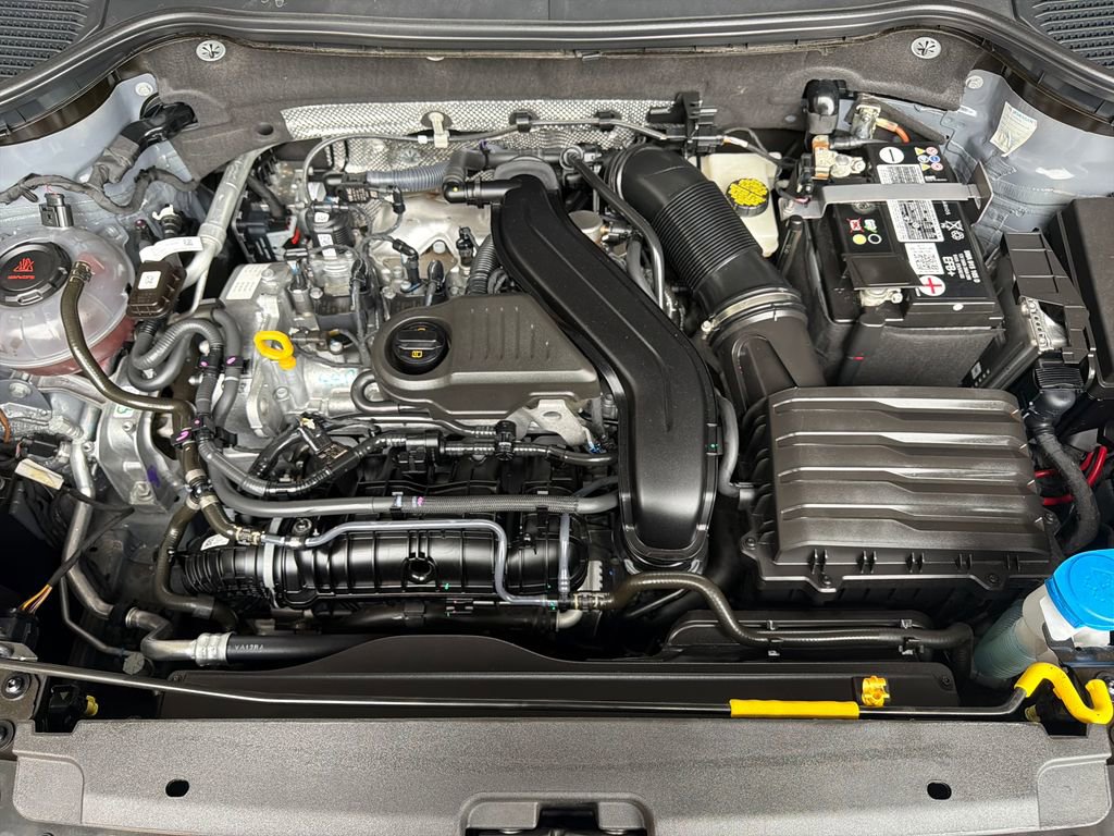 Used 2023 Volkswagen Taos SE image 34