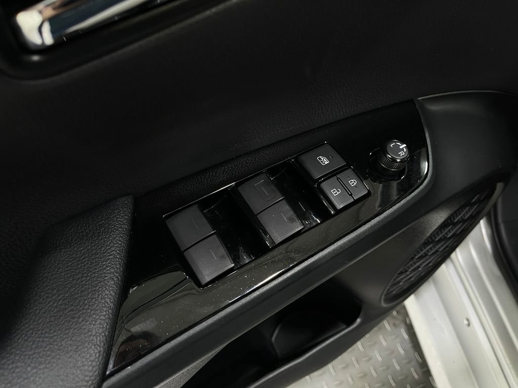 Used 2020 Toyota Prius Prime LE image 14