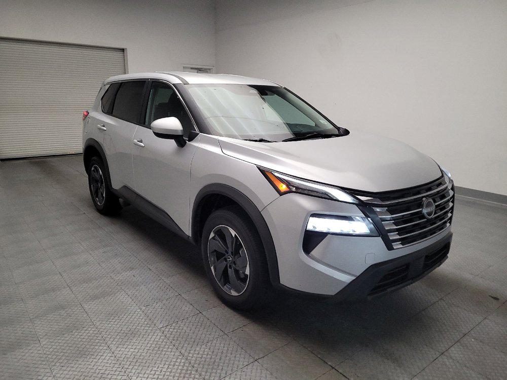 Used 2025 Nissan Rogue SV AWD/4WD image 13