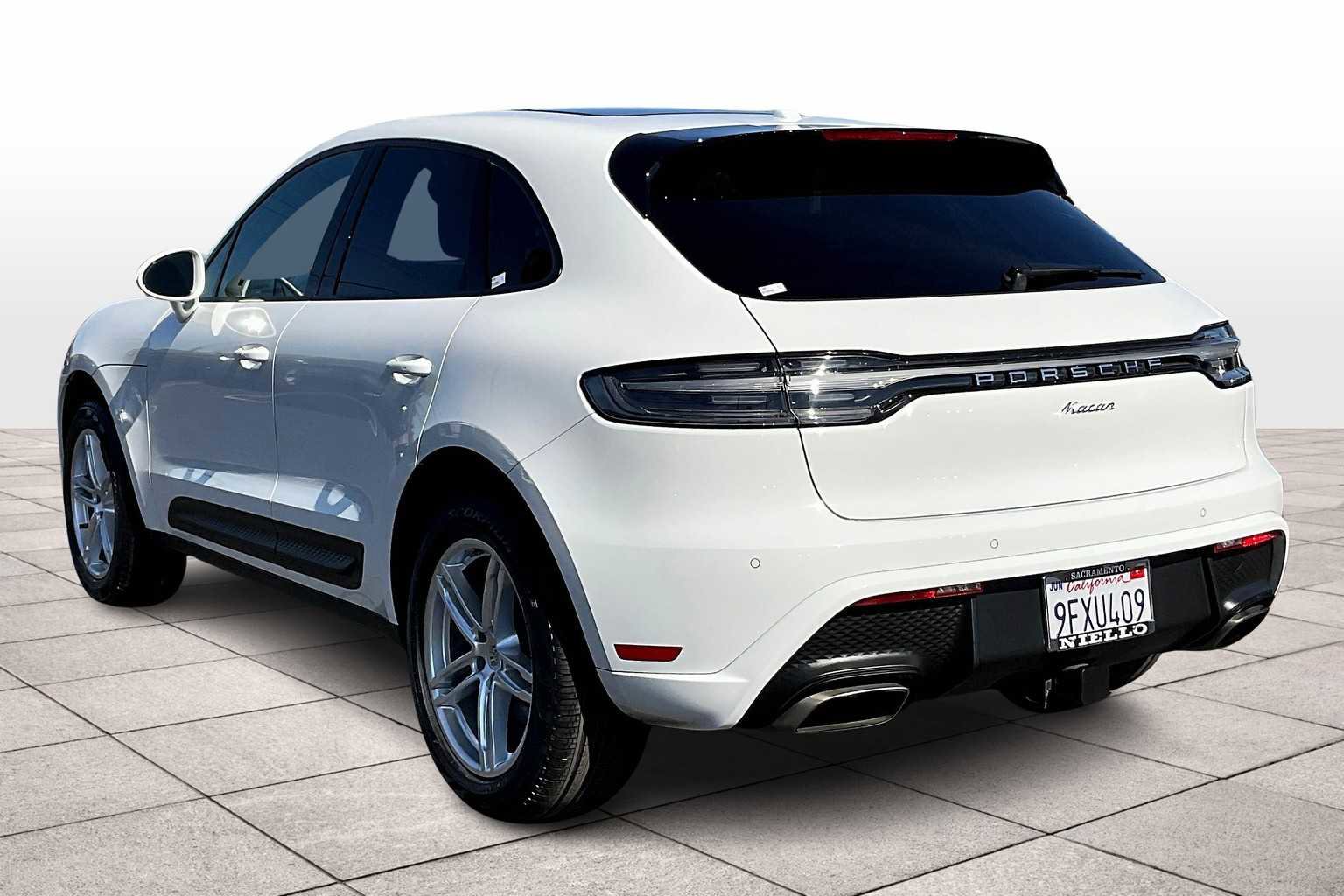 Used 2023 Porsche Macan image 15