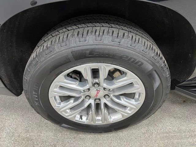 Used 2024 GMC Yukon SLT AWD/4WD image 17