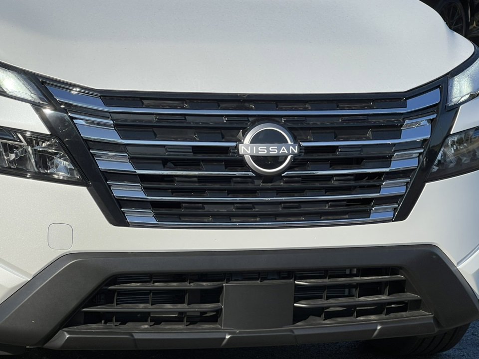 Used 2026 Nissan Rogue SV image 35