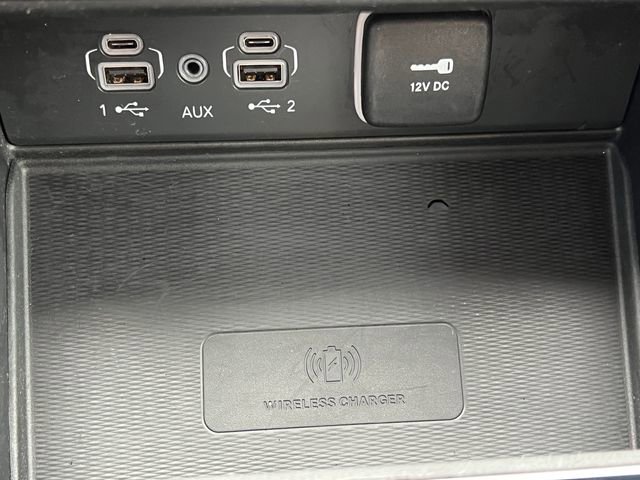 Used 2023 Jeep Grand Cherokee L Laredo image 30