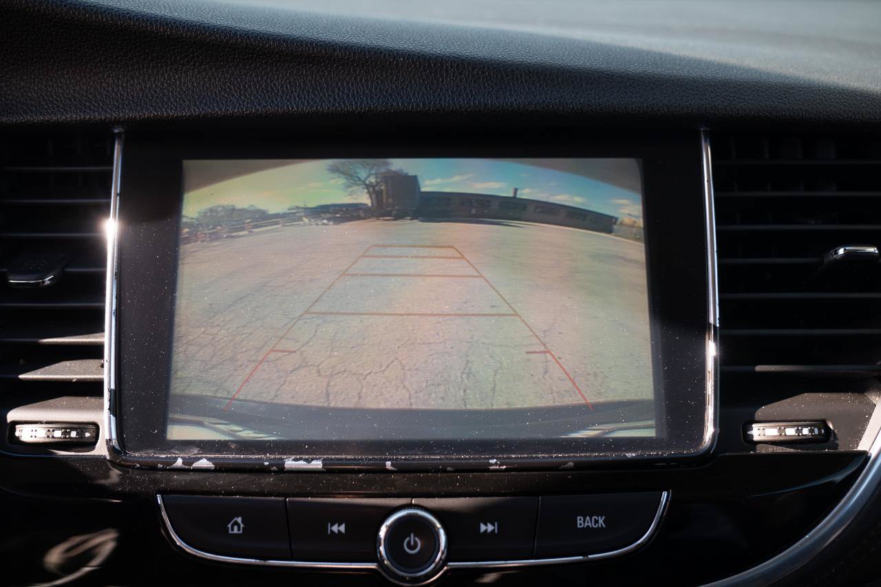 Used 2020 Buick Encore Preferred w/ Safety Package FWD image 38