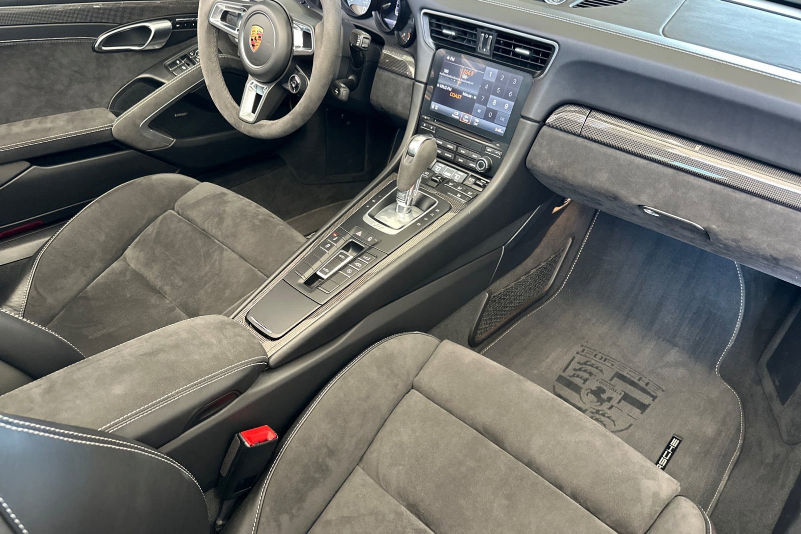 Used 2018 Porsche 911 Targa 4 GTS image 18