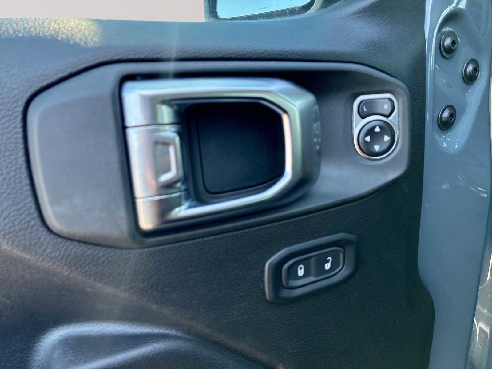 Used 2025 Jeep Wrangler Unlimited Rubicon 4xe w/ Safety Group image 22