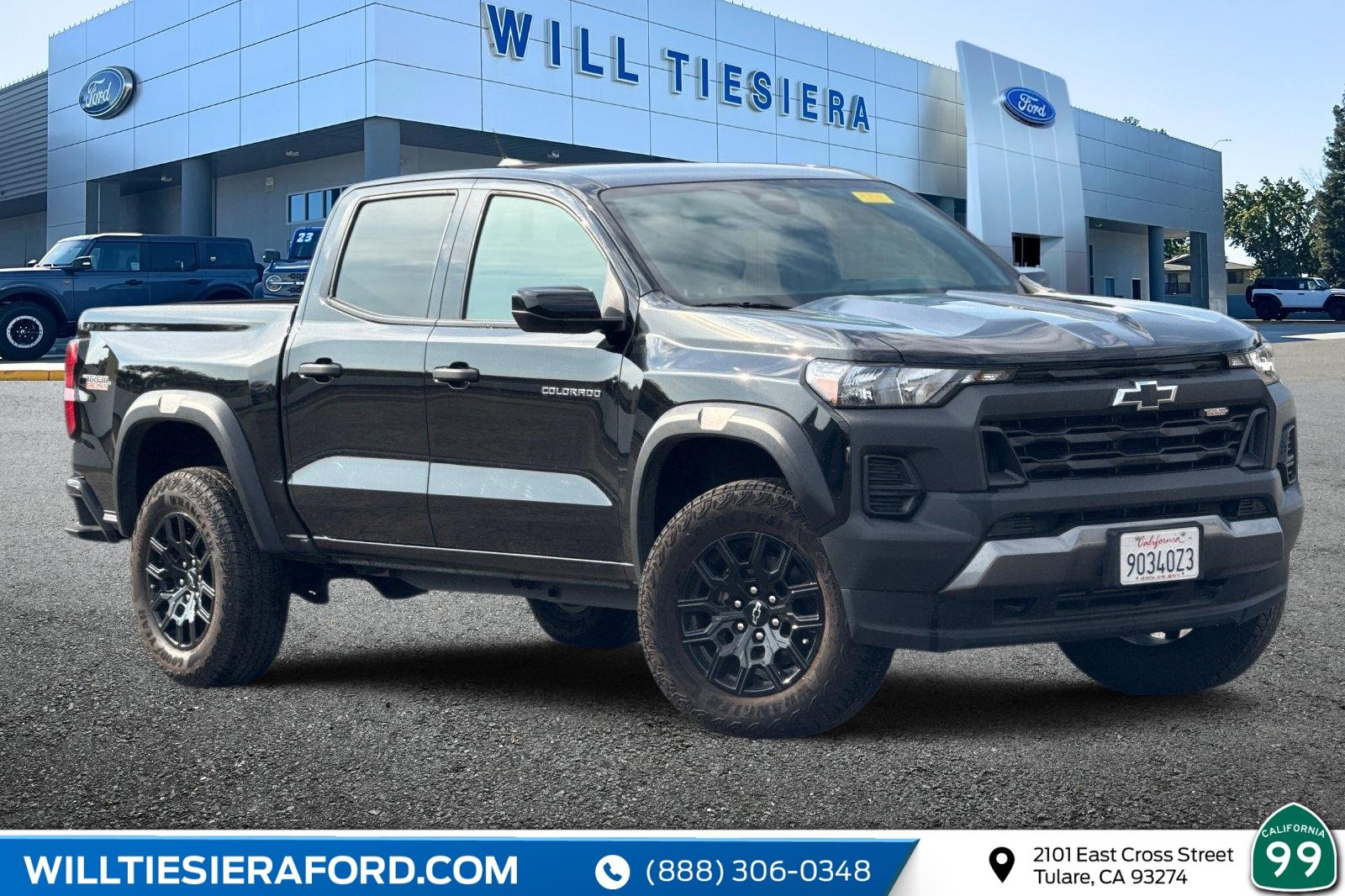 Used 2024 Chevrolet Colorado Trail Boss w/ Advanced Trailering Package image 1