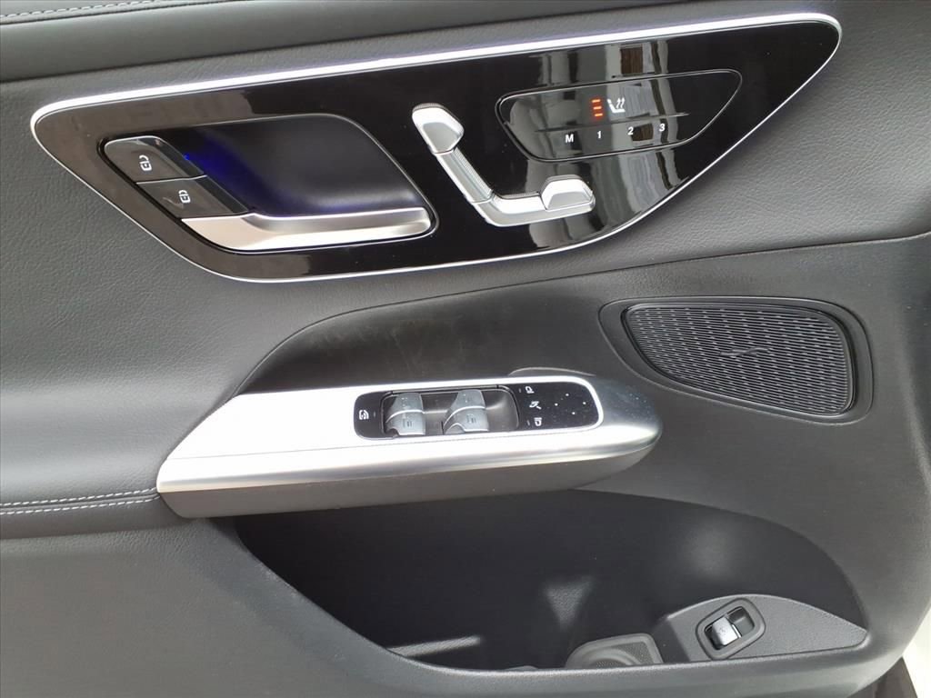 New 2026 Mercedes-Benz GLC 300 4MATIC image 12