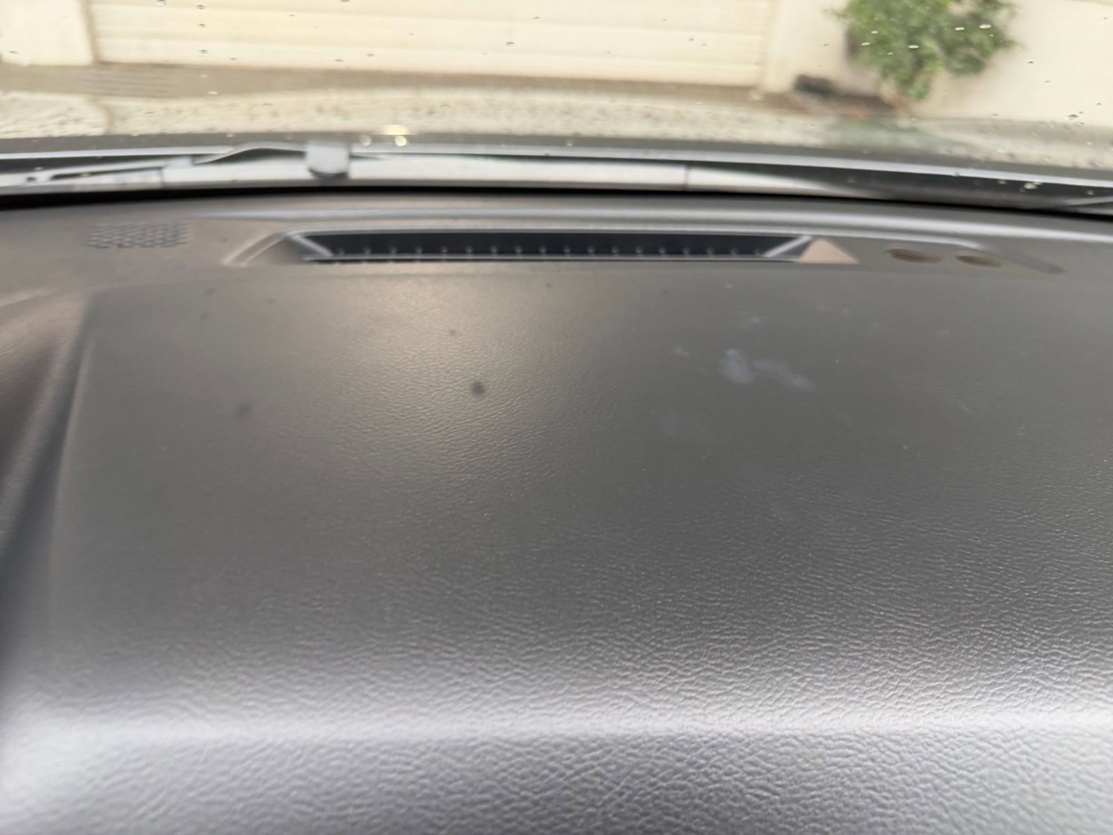 Used 2025 Nissan Rogue SV image 17