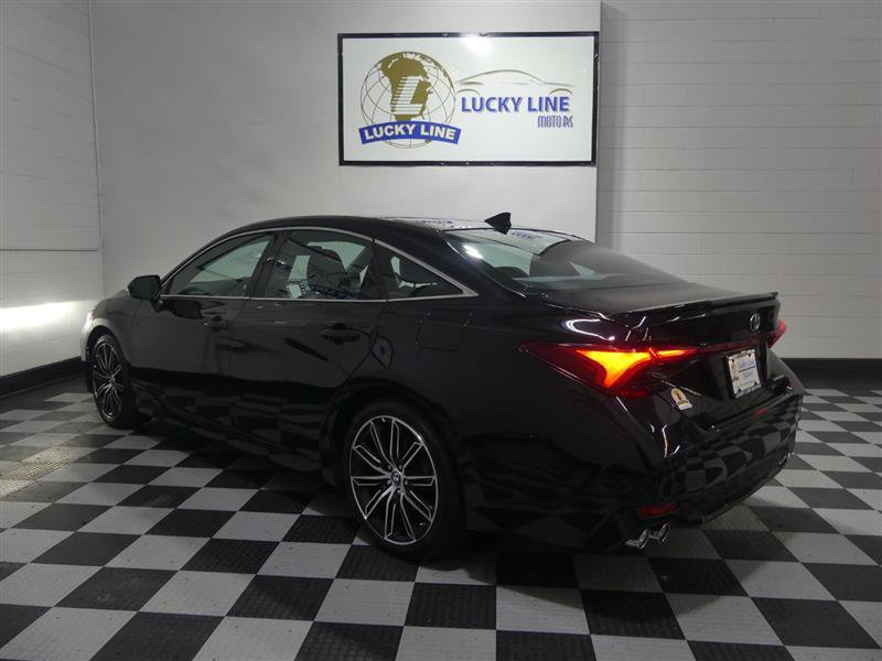 Used 2019 Toyota Avalon Touring w/ Advanced Safety Package image 11